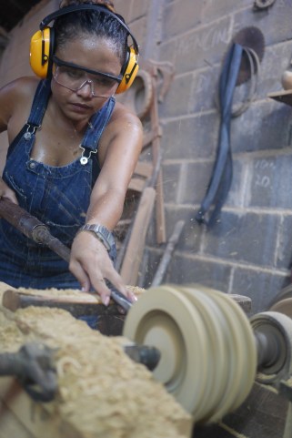 J4592x3064-00426 copy